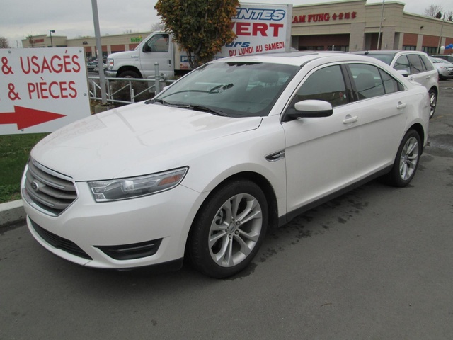 Ford Taurus SEL 2013, concessionnaire Ford à Brossard